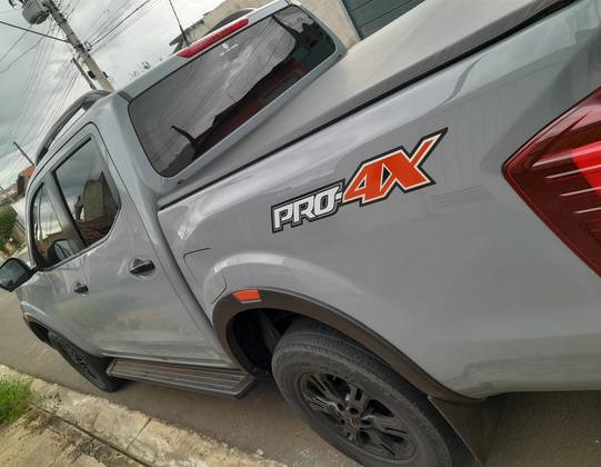 NISSAN FRONTIER 2.3 16V TURBO DIESEL PRO4X CD 4X4 AUTOMÁTICO